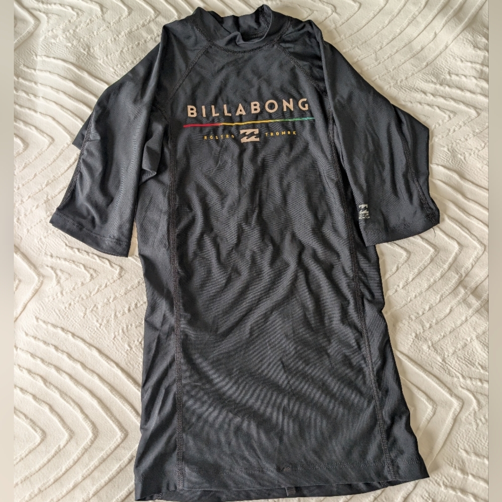 Billabong Rash Guard - Picture 2 of 4